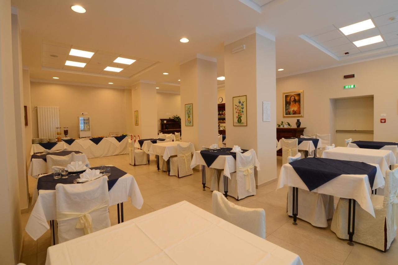 Casa Ospitalita San Giuseppe Bed & Breakfast ลาควิลา ภายนอก รูปภาพ